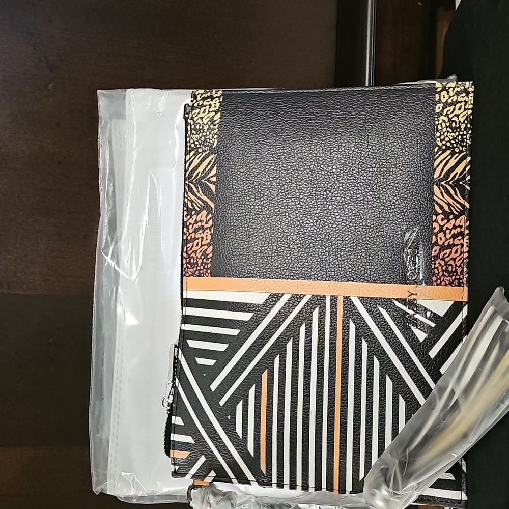 Sassy Jones Clutch (never used)